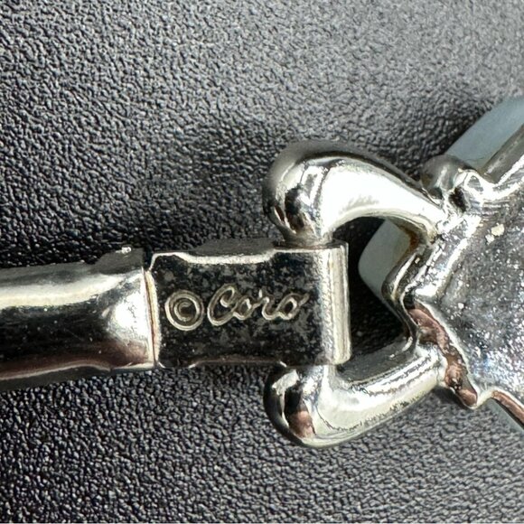 Vintage 1950s Coro Thermoset in Icy Blue Chunky Link Bracelet 7.5in - Picture 4 of 11